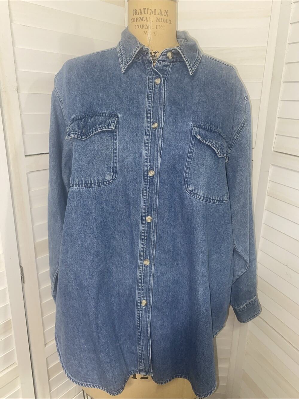 Roaman's Button Up Shirt Womenβs Blue Denim Cotton Western Cottagecore Sz Large